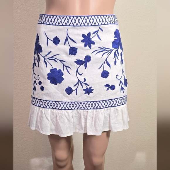 Blue Rain Dresses & Skirts - Blue Rain Francesca’s Embroidered Skirt Size S White/ Blue Flowers Print NWT